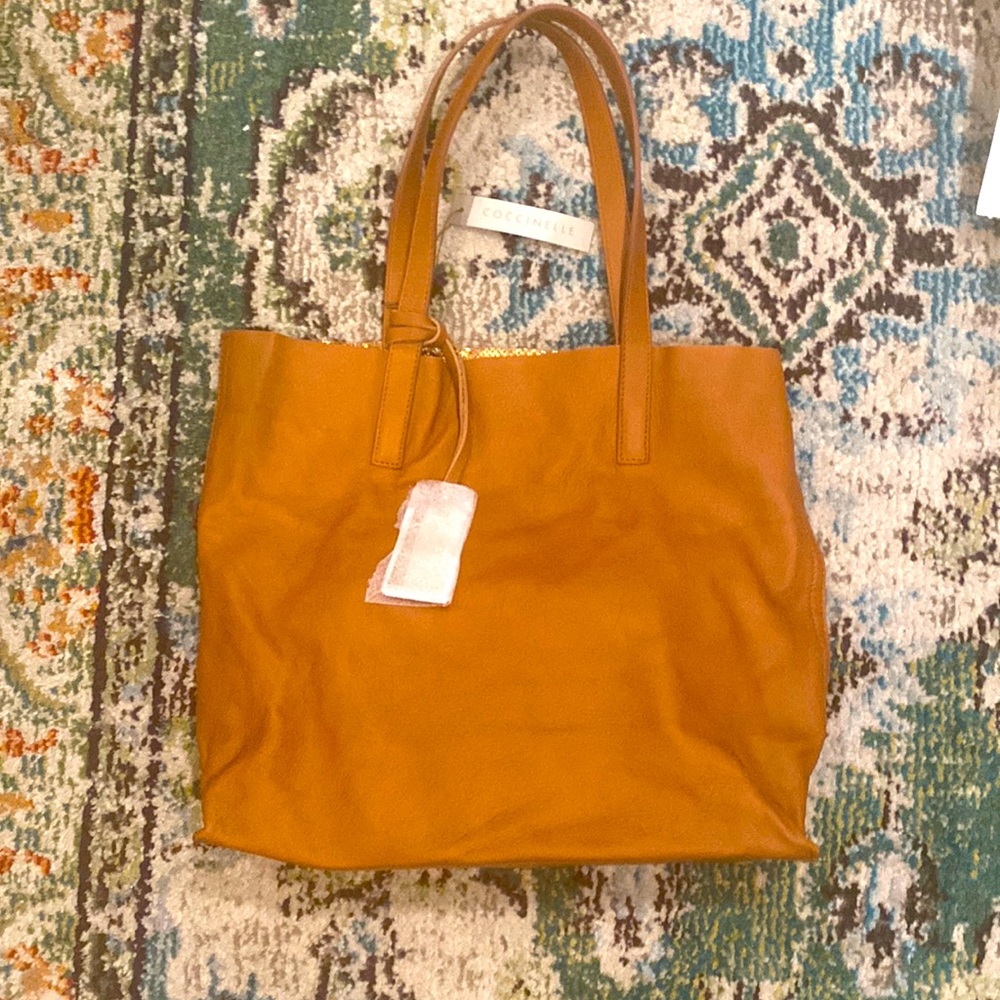 NWT-Coccinelle Italian leather tote